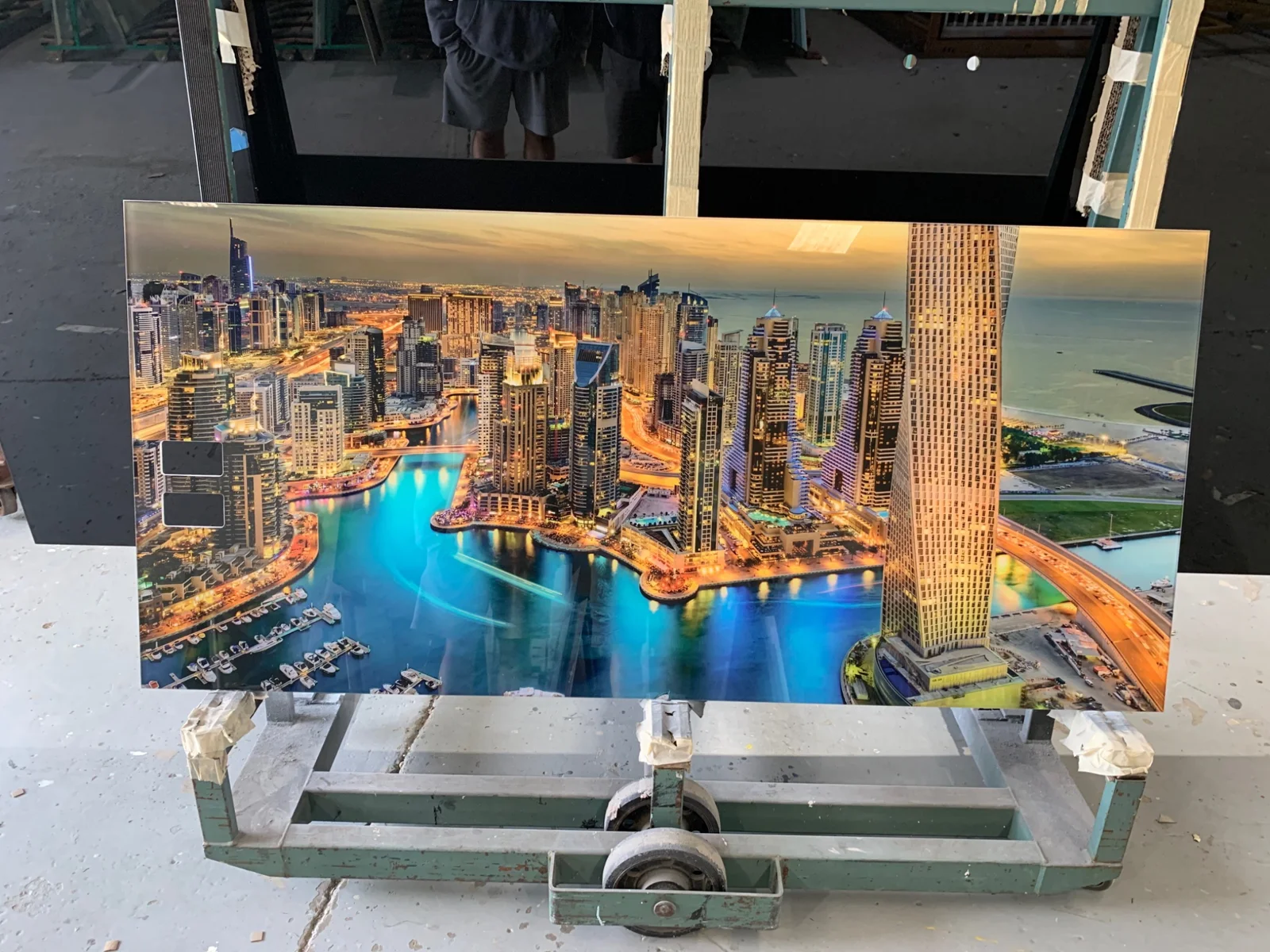 Printed glass panel in the workshop