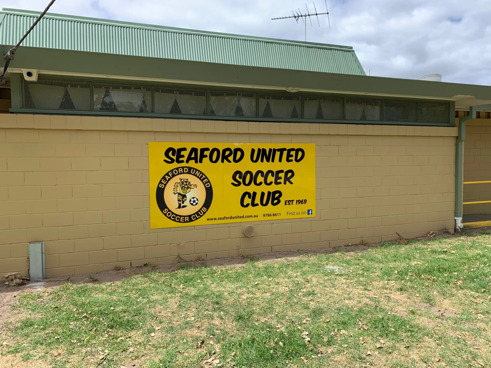 RADesignz project: Soccer club wall sign