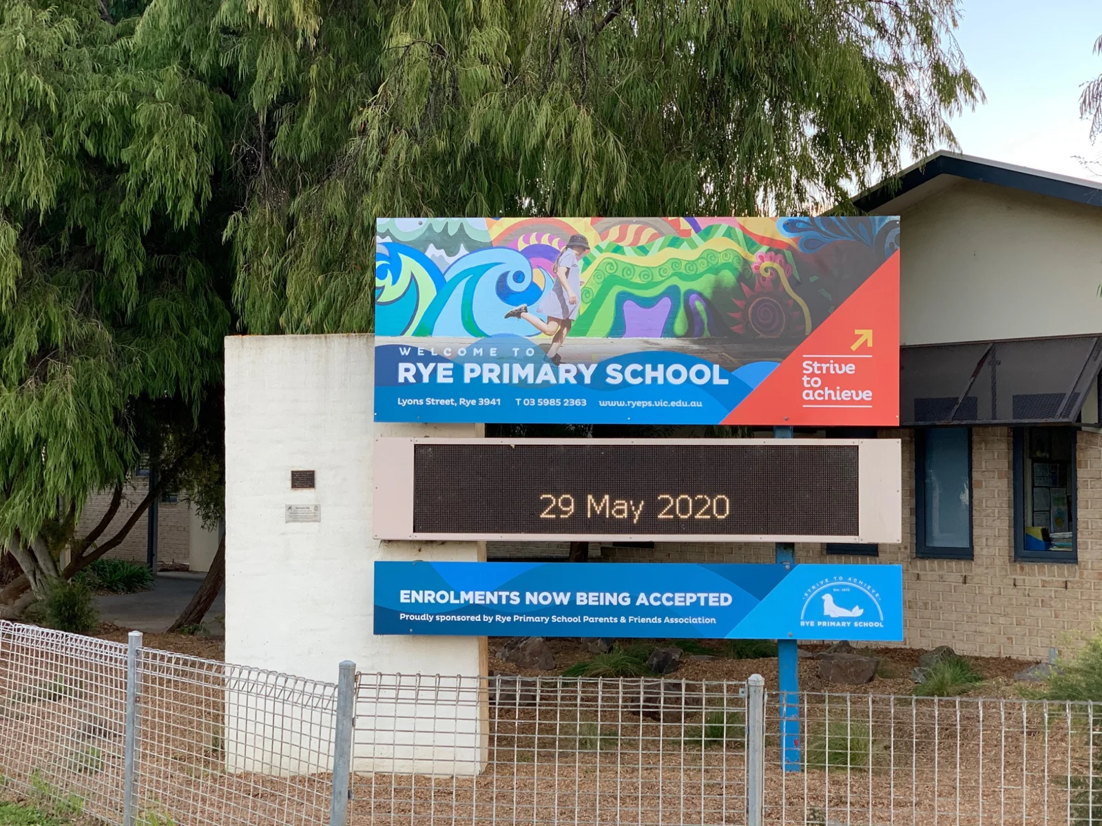 RADesignz project: School entrance signage