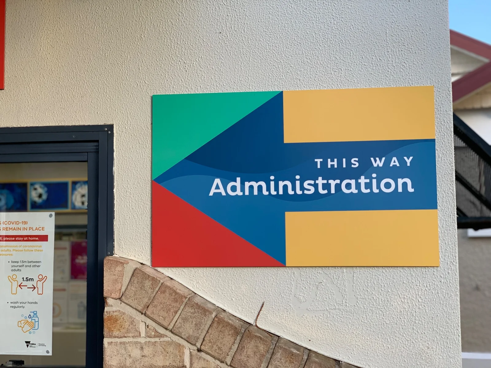 RADesignz project: School directional sign