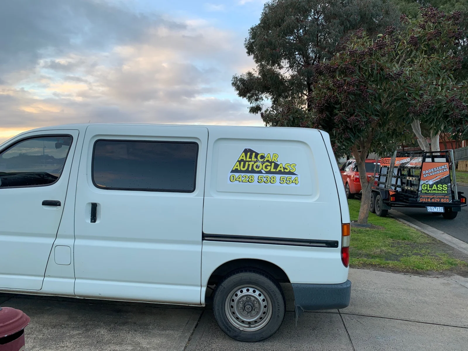 RADesignz project: Auto business van graphics