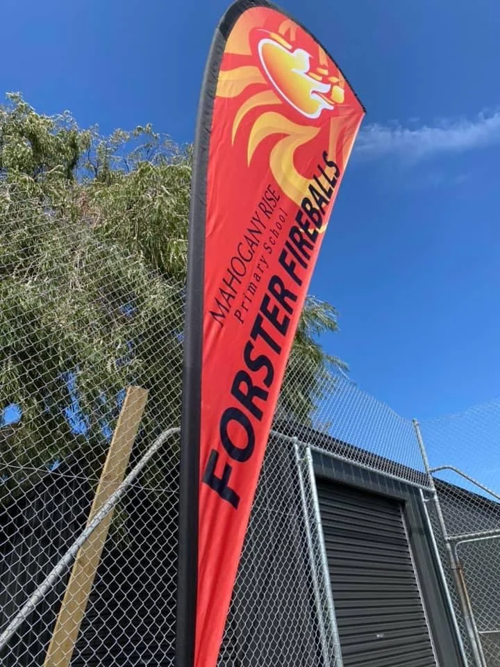 RADesignz project: Sports club feather flag