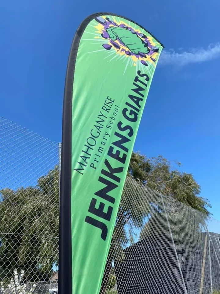 RADesignz project: Green sports feather flag