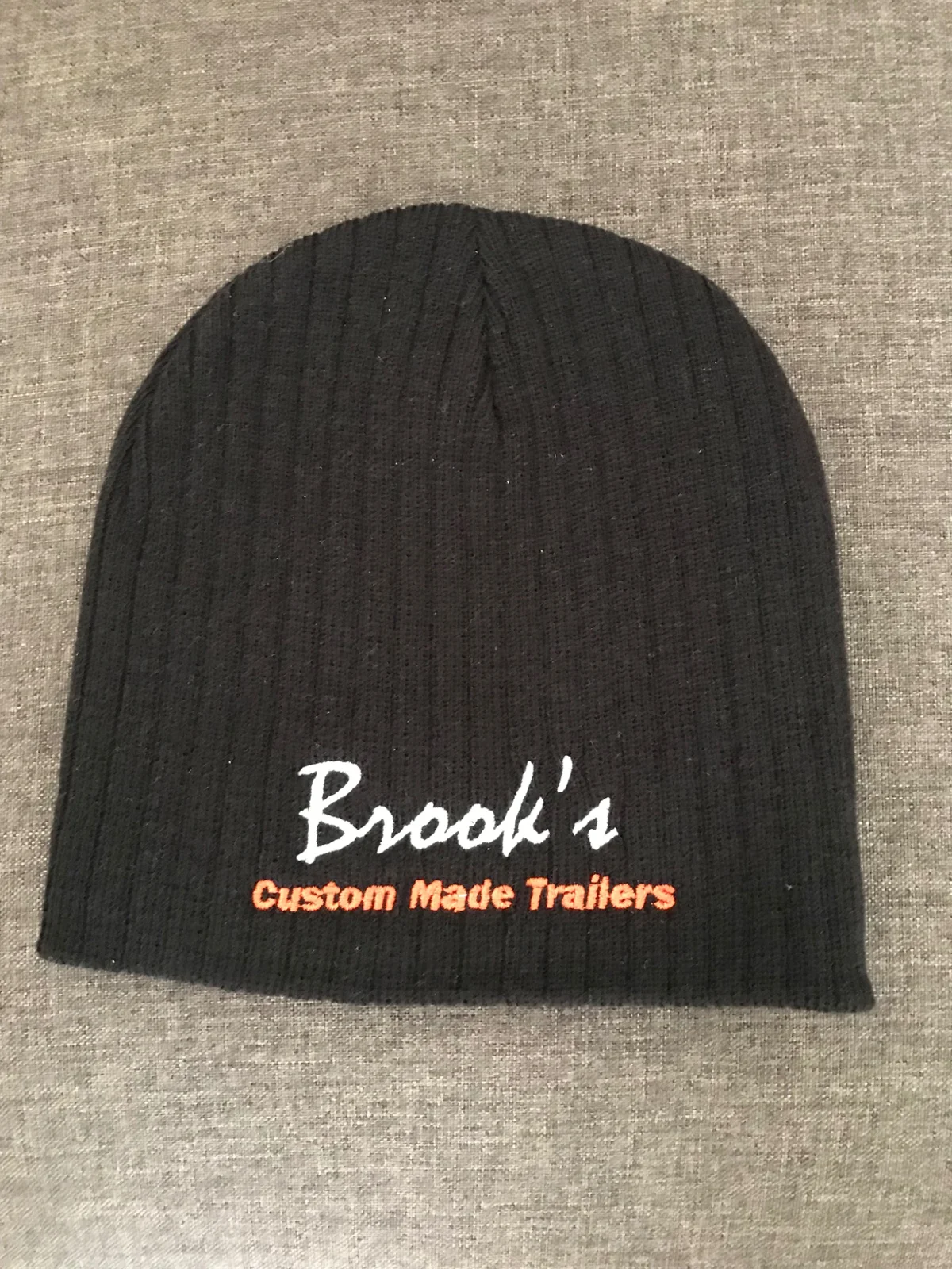 RADesignz project: Embroidered work beanie